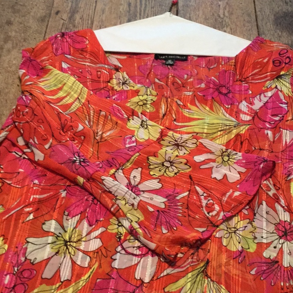 Colorful Blouse - Picture 2 of 3